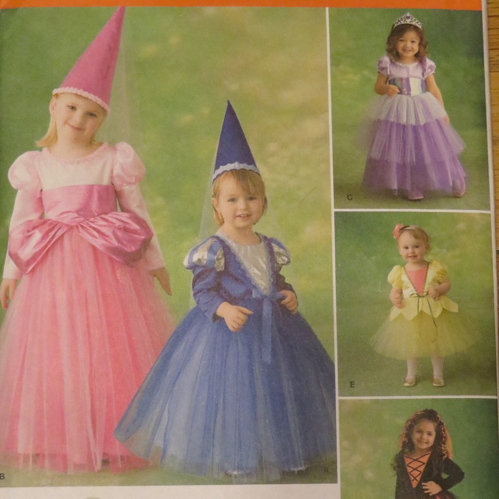 UNCUT Simplicity Princess Costumes Pattern Size AA, 1/2, 1-3 (984)